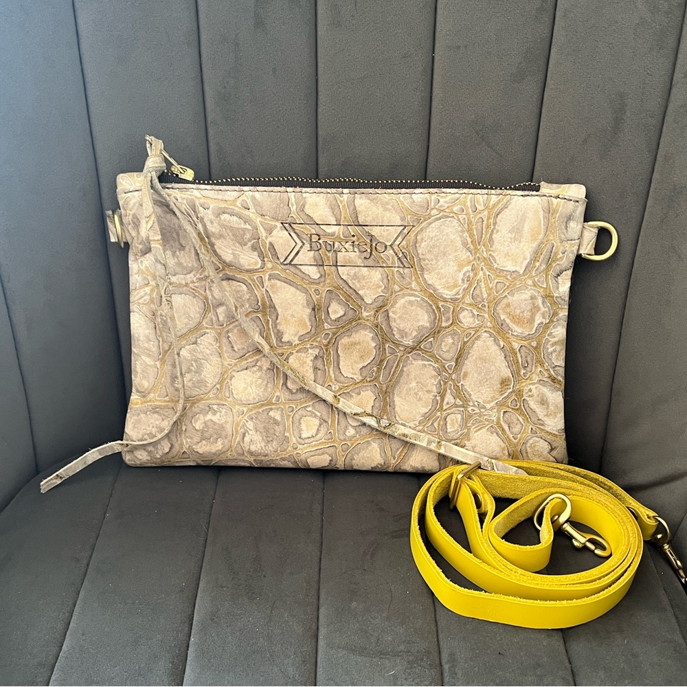 Stylish Tan and Yellow Crossbody Bag - Picture 3 of 6